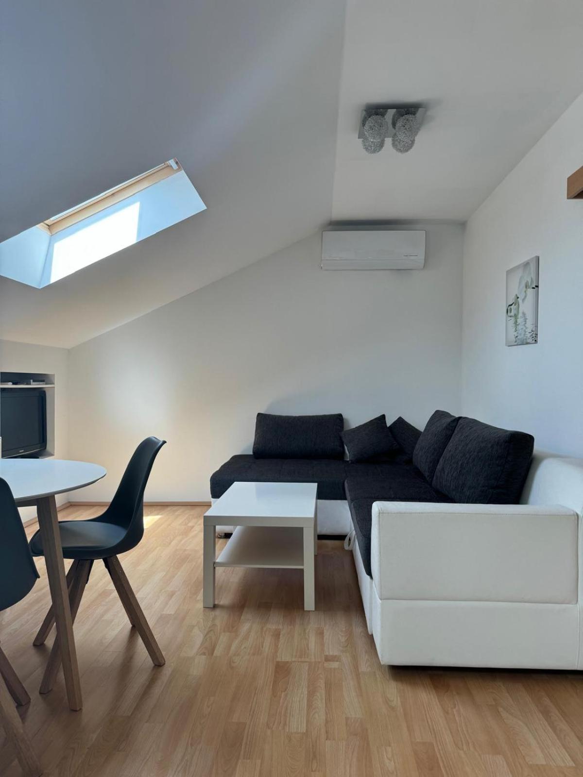 Apartamento Haus Ella Novi Vinodolski Exterior foto